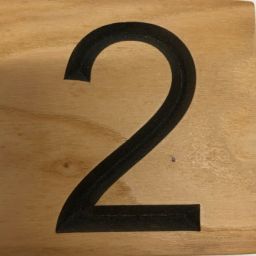 Números grabados en madera