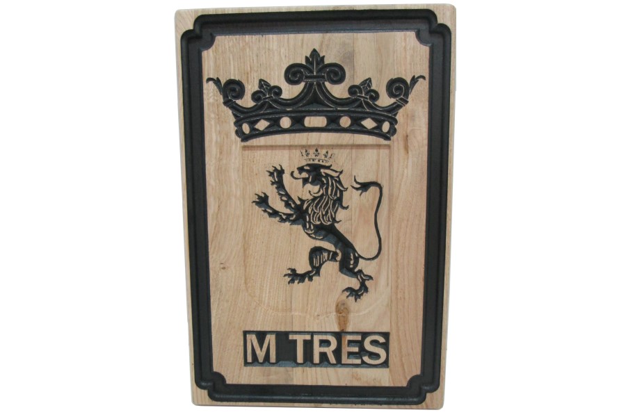 Escudo “León” grabado en madera y personalizado