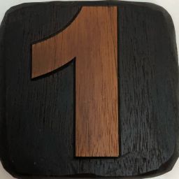 Números grabados en madera modelo rústico