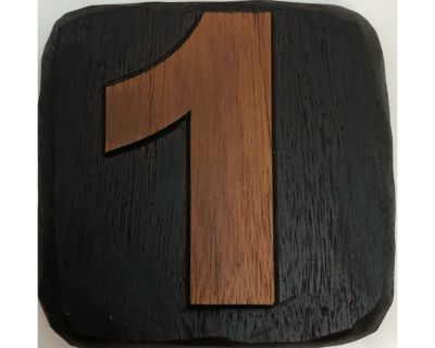 Números grabados en madera modelo rústico
